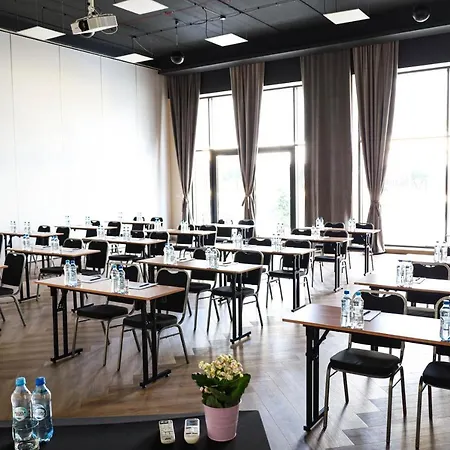 Alojamento de Acomodação e Pequeno-almoço Falenty Biznes I Wypoczynek
