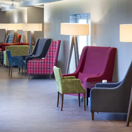 Falenty Biznes I Wypoczynek לינה וארוחת בוקר