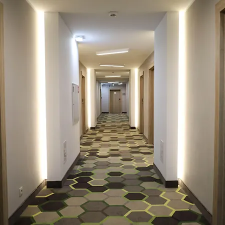 Falenty Biznes I Wypoczynek 4*