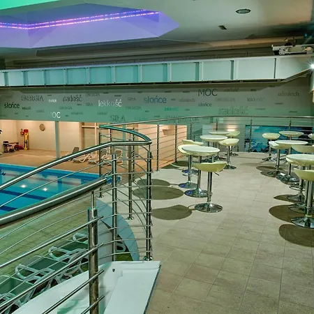 Falenty Biznes I Wypoczynek 住宿加早餐酒店 拉辛