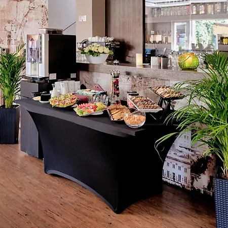 Bed and Breakfast Falenty Biznes I Wypoczynek 3*