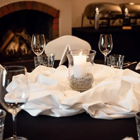 Bed and Breakfast Falenty Biznes I Wypoczynek 3*