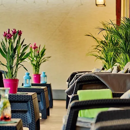 Falenty Biznes I Wypoczynek Bed and Breakfast