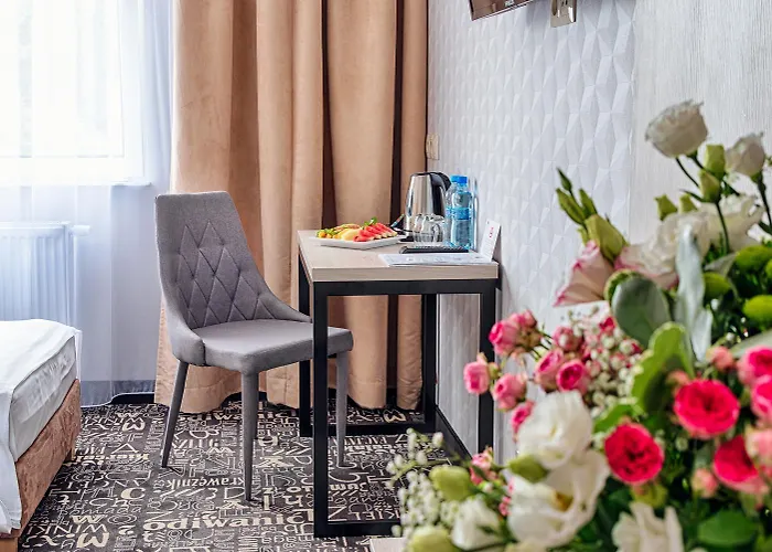 לינה וארוחת בוקר Falenty Biznes I Wypoczynek 4*