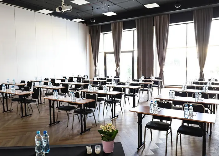 Nocleg ze śniadaniem Falenty Biznes I Wypoczynek