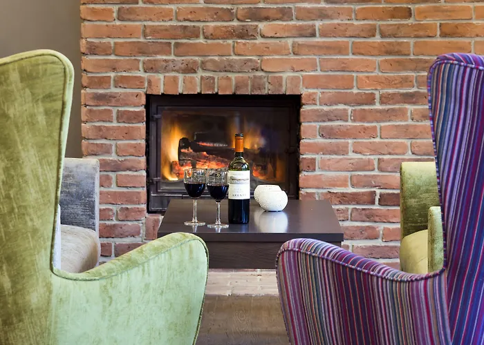 Falenty Biznes I Wypoczynek לינה וארוחת בוקר